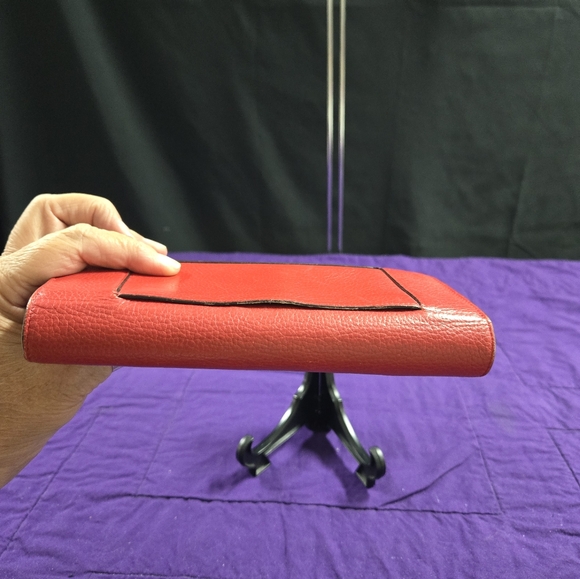 AUTHENTIC CELINE LONG WALLET - Picture 4 of 11